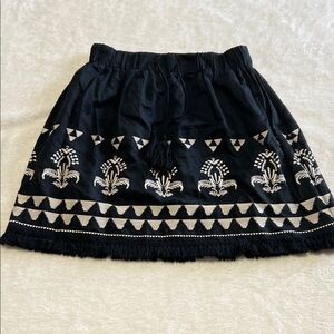Sisley Black & White Embroidered Lined Mini Skirt Fringed Hem Tassel Tie Size 4